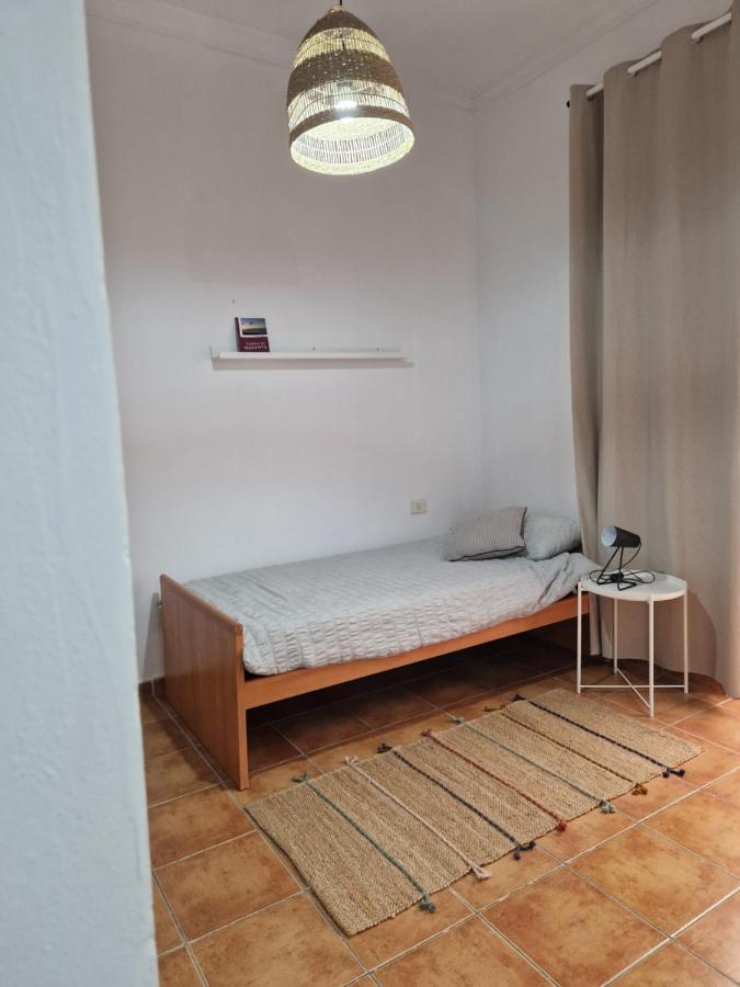 Kgemelas Telde Bagian luar foto