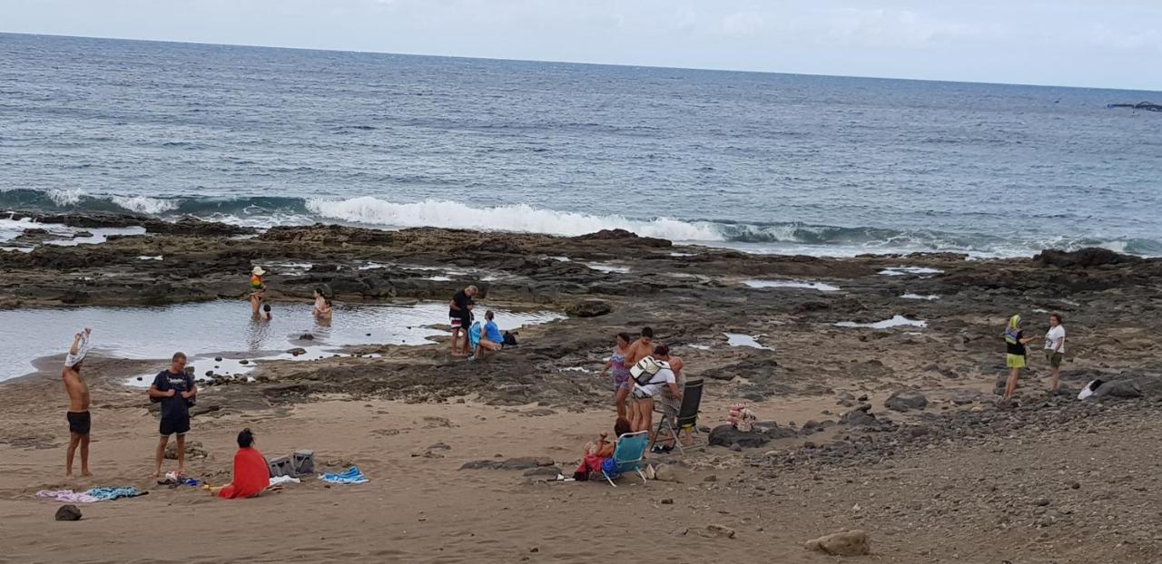 Kgemelas Telde Bagian luar foto